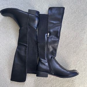 Black boots size8.5 side zipper